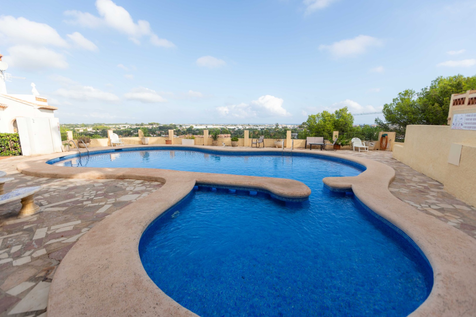 Casa con tres dormitorios en venta en Denia, La Pedrera