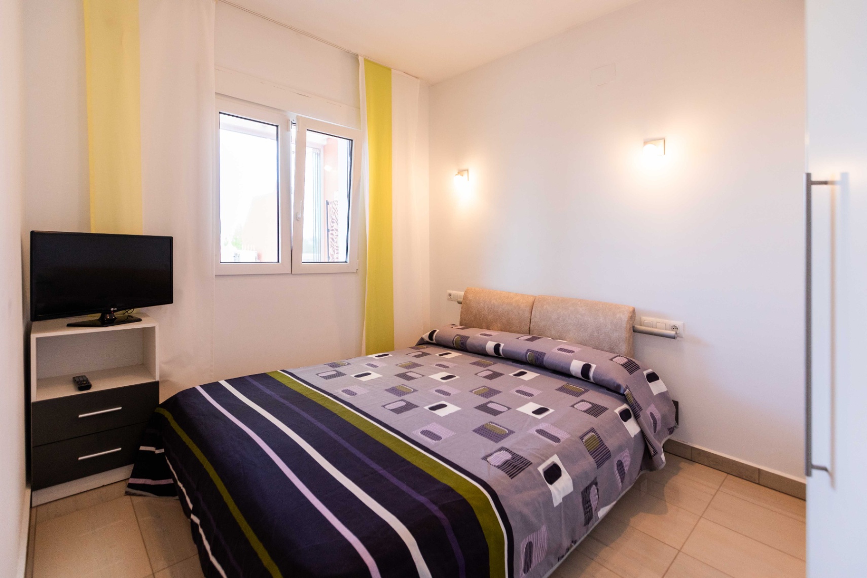 Casa con tres dormitorios en venta en Denia, La Pedrera