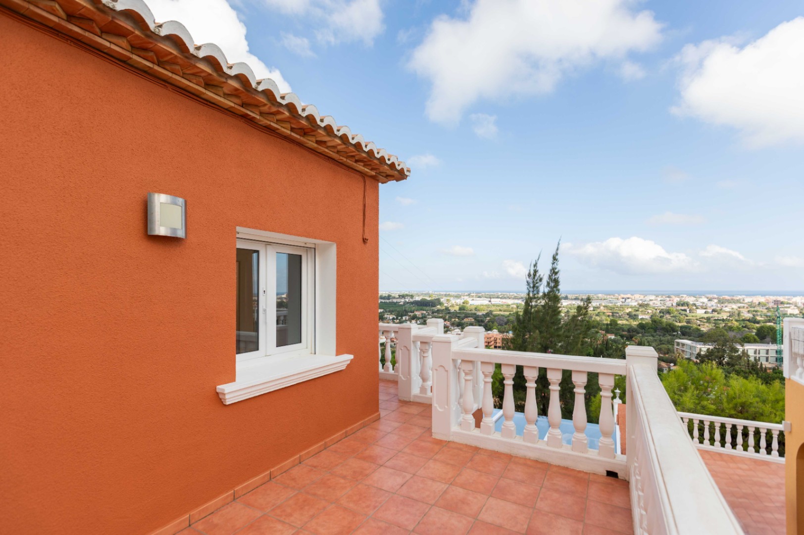 Casa con tres dormitorios en venta en Denia, La Pedrera