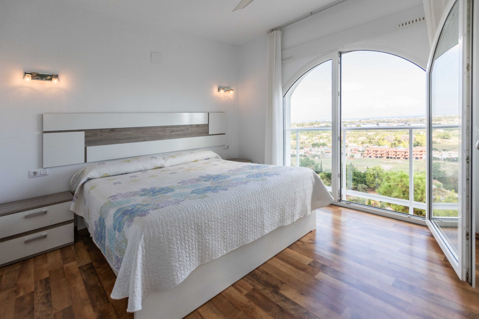 Casa con tres dormitorios en venta en Denia, La Pedrera