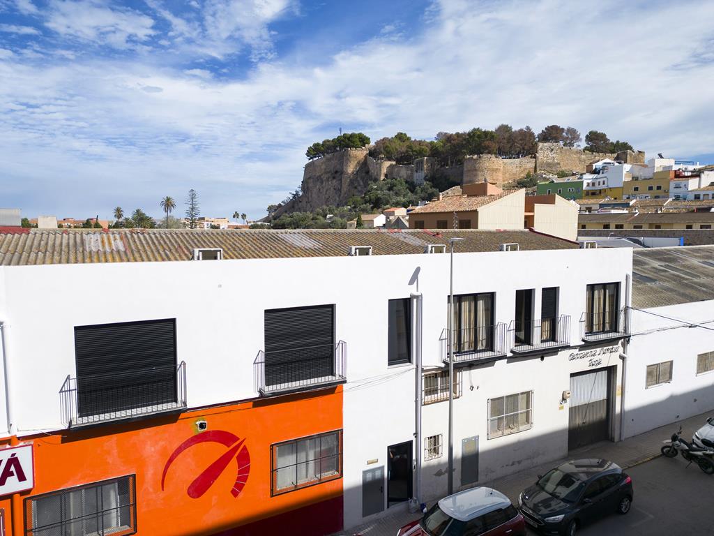 Reforma integral compuesta por cinco apartamentos y con licencia de alquiler turístico, Dénia centro