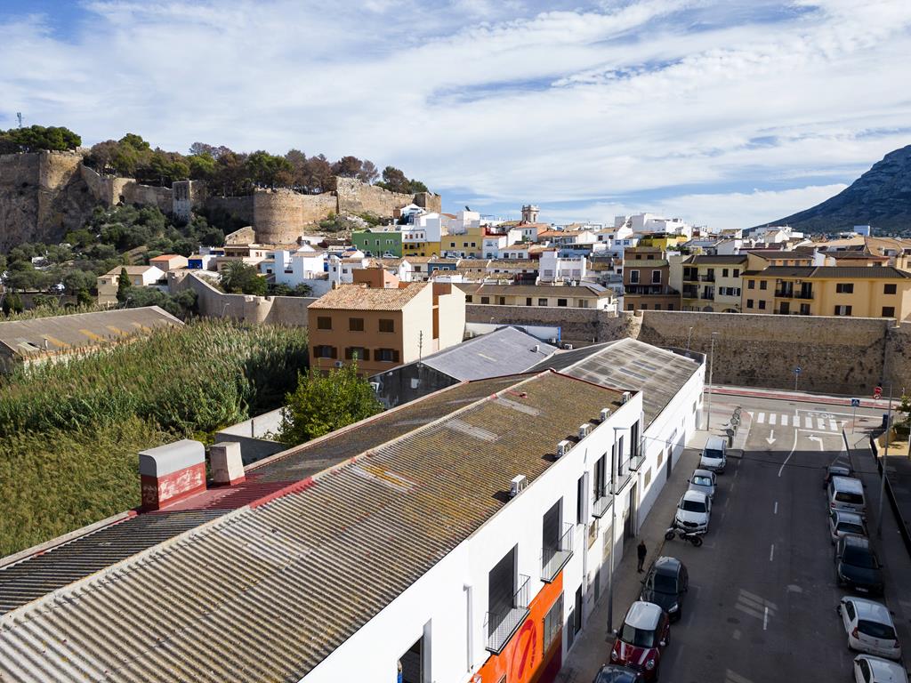 Reforma integral compuesta por cinco apartamentos y con licencia de alquiler turístico, Dénia centro