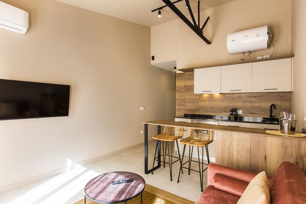 Reforma integral compuesta por cinco apartamentos y con licencia de alquiler turístico, Dénia centro