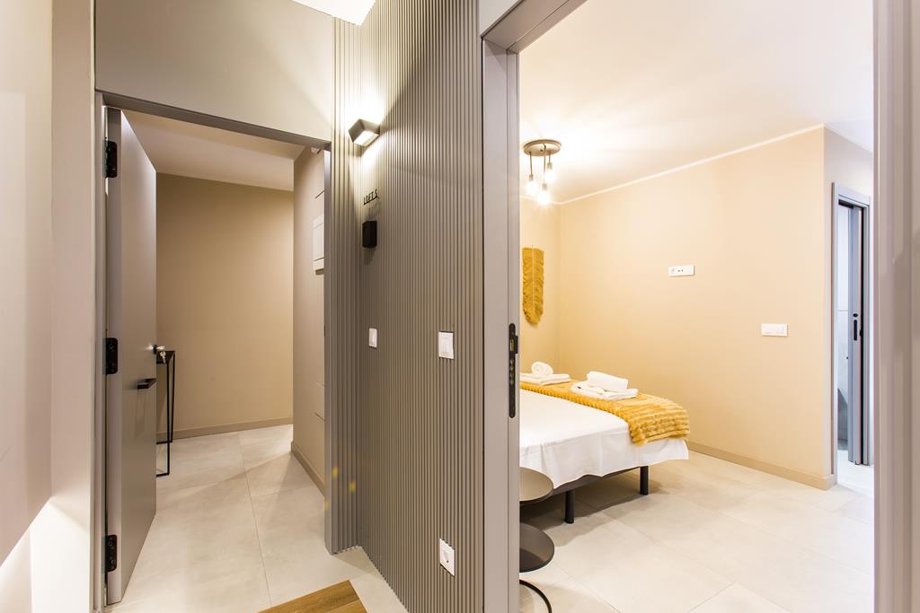 Reforma integral compuesta por cinco apartamentos y con licencia de alquiler turístico, Dénia centro
