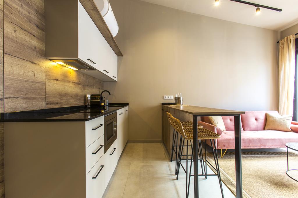 Reforma integral compuesta por cinco apartamentos y con licencia de alquiler turístico, Dénia centro