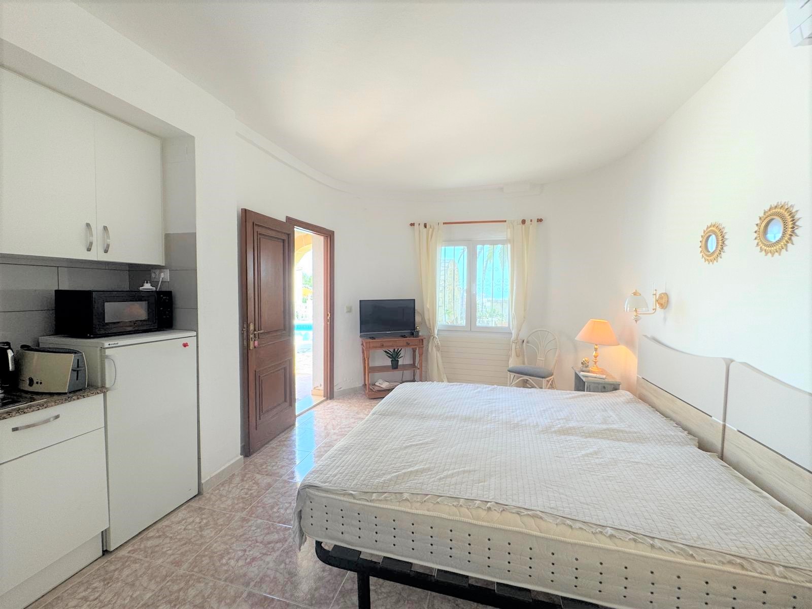 Villa con encanto y vistas al mar. Lista para entrar a vivir